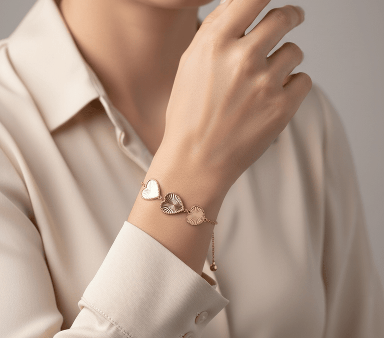 14K Yellow Gold Diamond Cut Hearts Bracelet - Miral Jewelry
