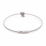 White Gold 14K  Bangle Diamond Heart Bracelet with 0.10Tw Round Diamonds