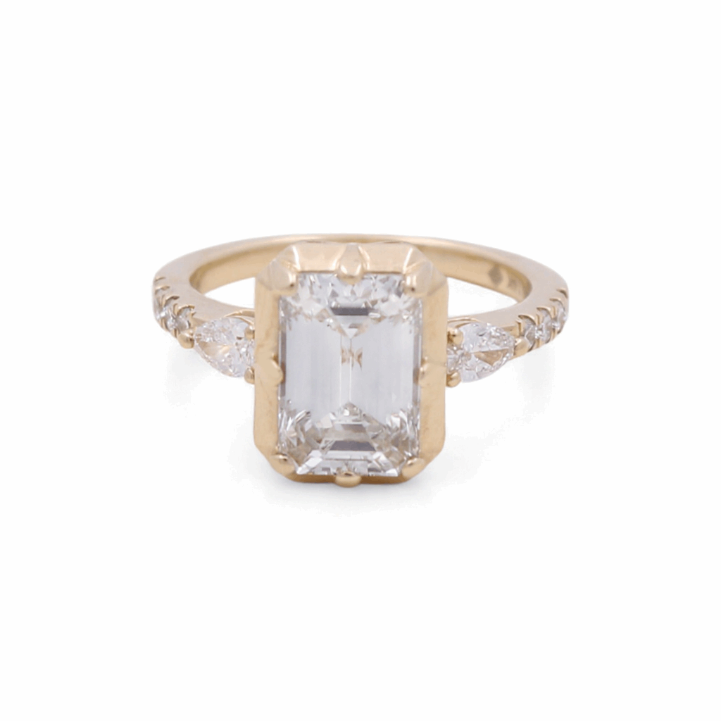 14K Yellow Gold Emerald Rings with 3.00Tw Emerald Lab Diamonds and 0.50Tw Pear and Round Lab Grown Diamonds