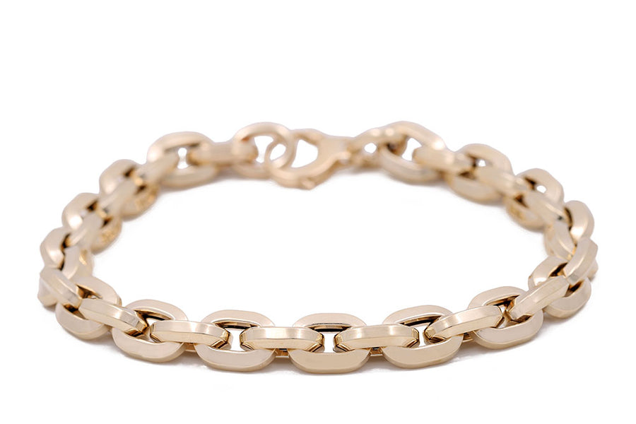 Experience elegance and style with this exquisite Miral Jewelry 14K Yellow Gold Fashion Links Bracelet featuring an oval link. Crafted with high-quality materials, this fashion-forward accessory adds a touch of sophistication to any ensemble.
